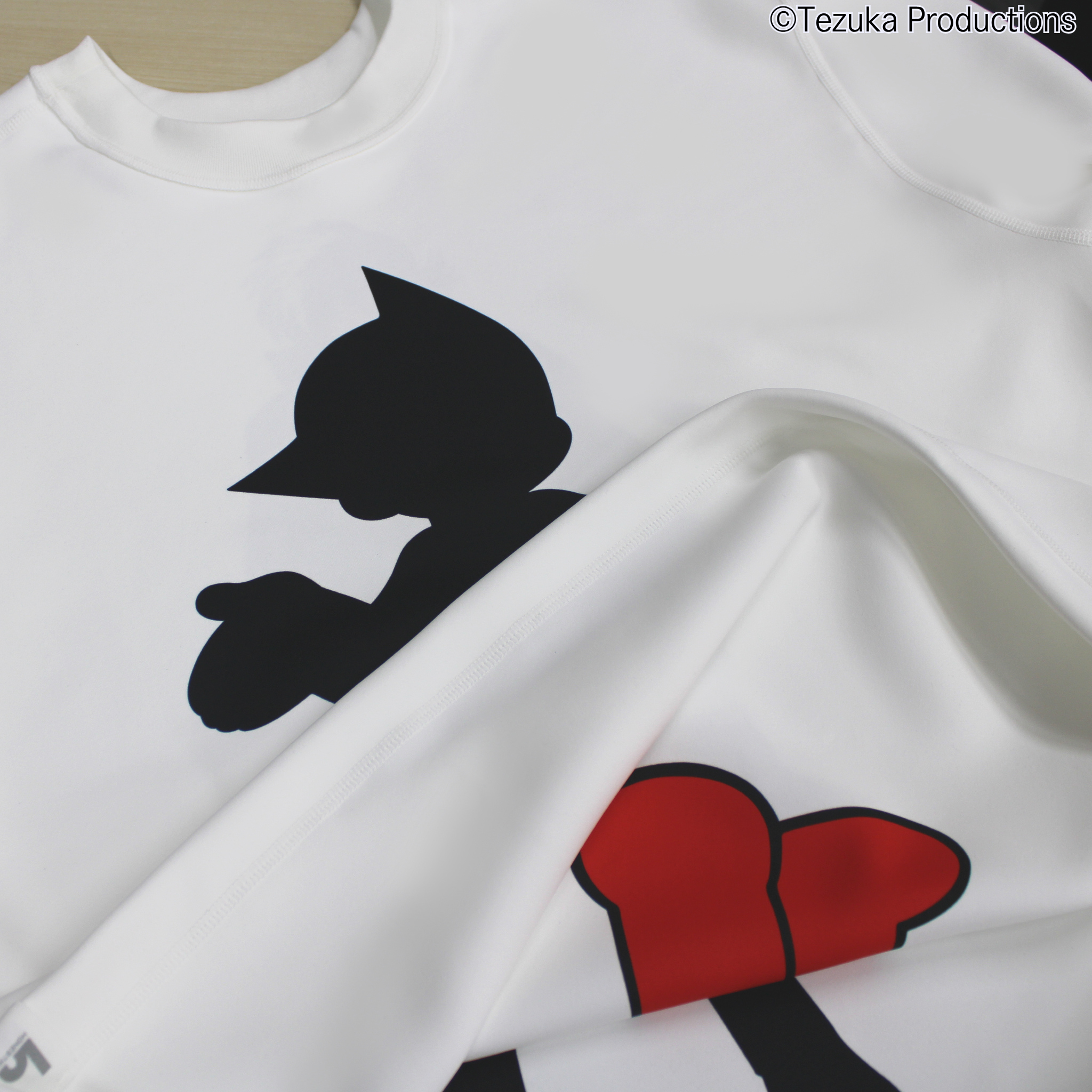 Tee is neither front nor back Astro Boy PASONA×Astro Boy & B.J