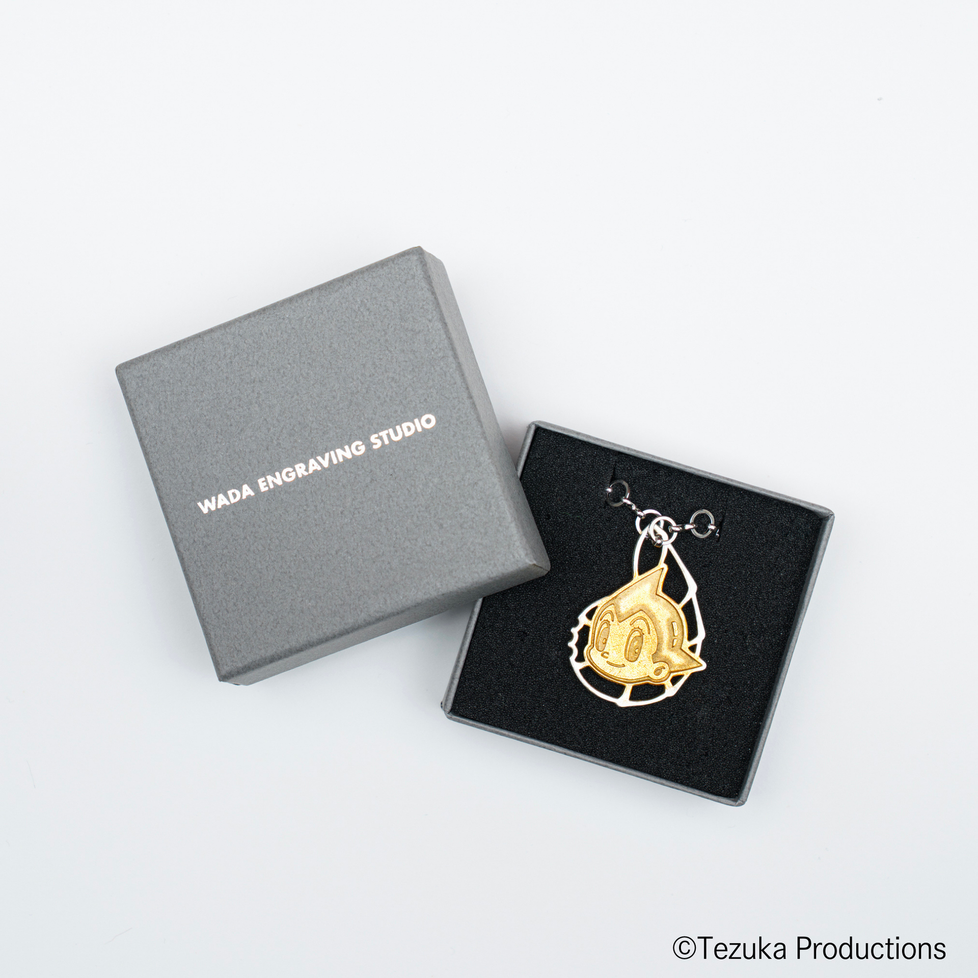 H記念グッズ 彫金チャーム アトム PASONA×ATOM & B・J